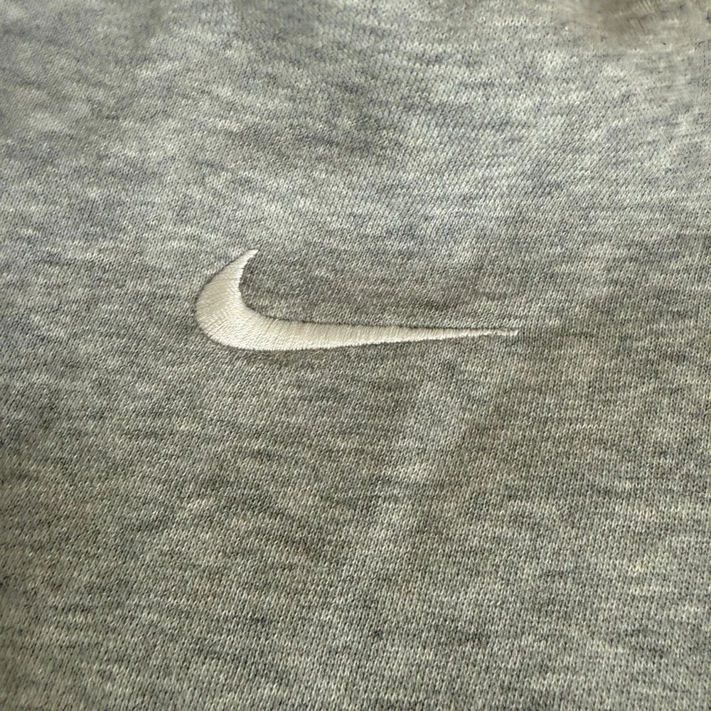 Nike soft pullover